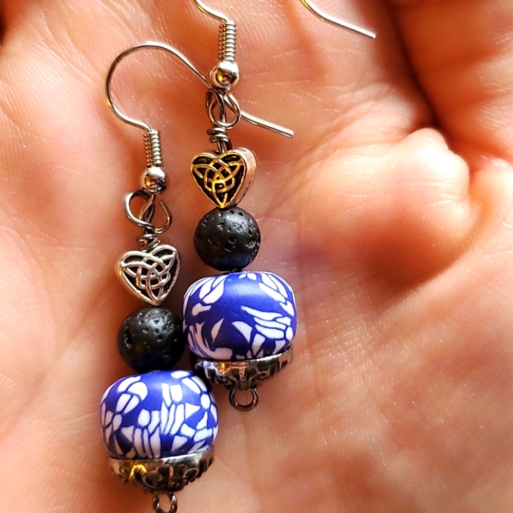 Blue dangle earrings 💙